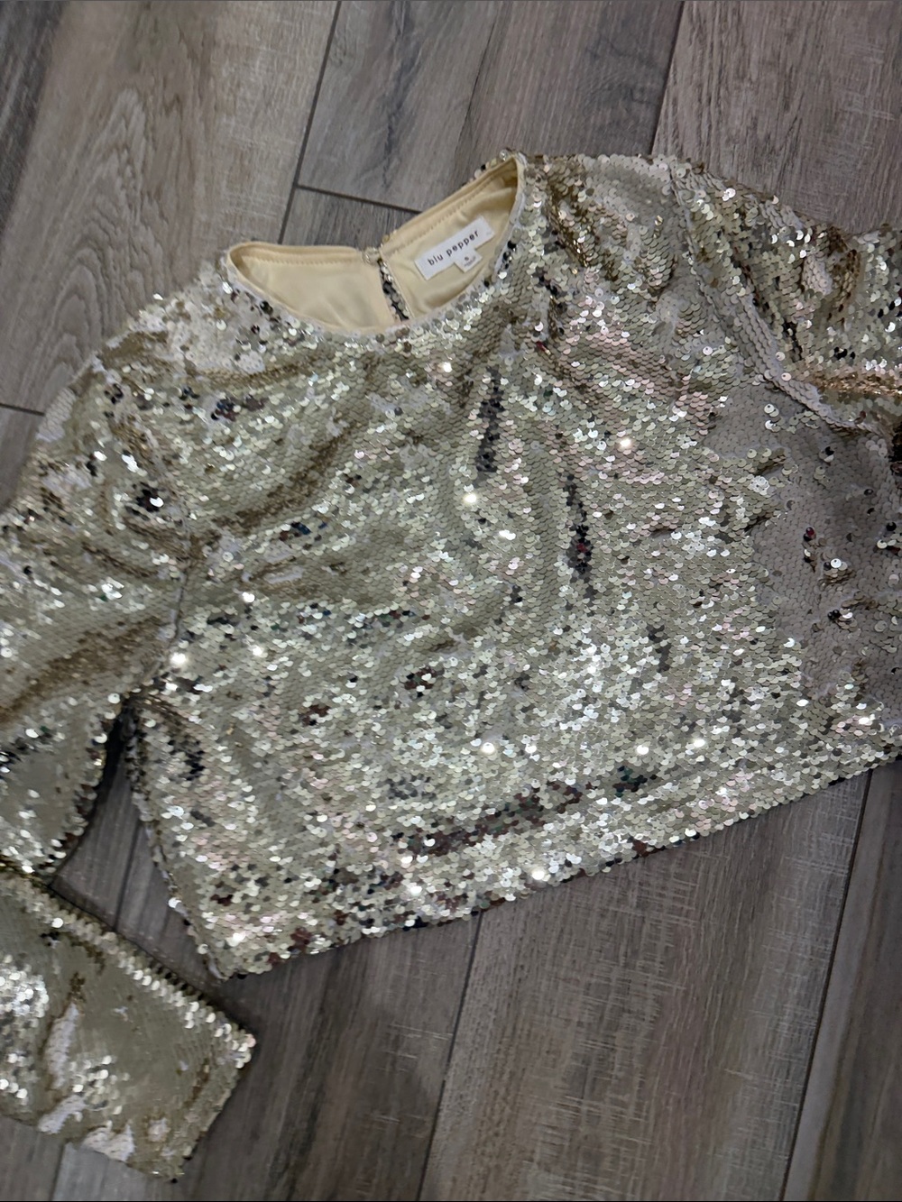 Gold Sequin Two-Piece Skirt Set - Picture 5 of 7